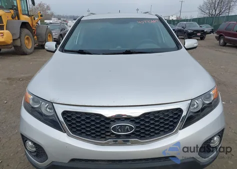 2013 Kia Sorento Lx z USA, uszkodzony, nr VIN 5XYKTCA6XDG336842